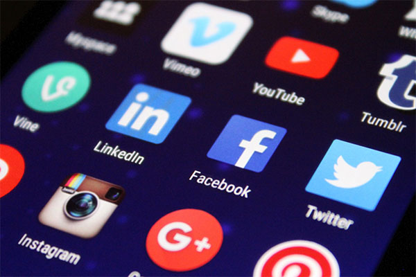 ACAN 2 Joyce Feustel | Boomers Social Media Tutor